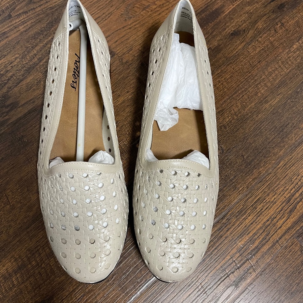Brand New Trotters size 9